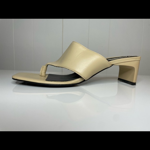 Zara Women Heeled Leather Square Toe Thong Sandals Beige/Nude Size 7 US 38 Euro - Picture 8 of 14